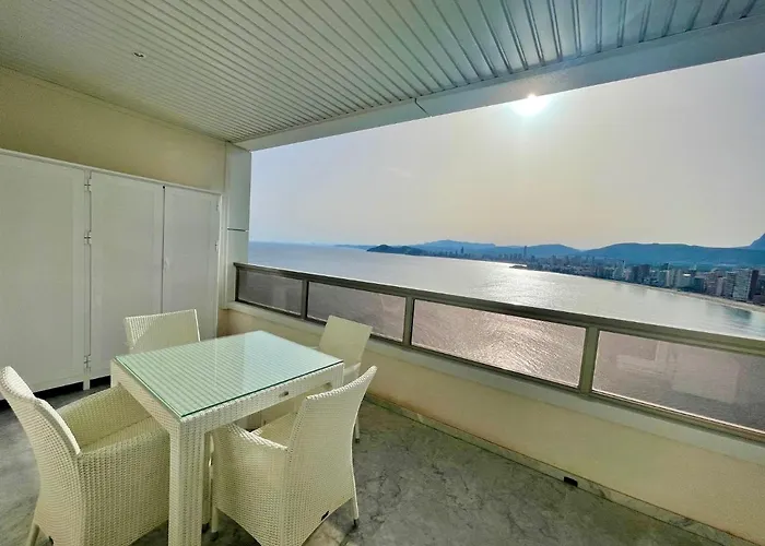 Mediterranean Views דירה